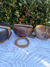 Load image into Gallery viewer, Coconut Candle- Single wooden wick